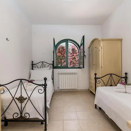 Borgo Marianna בית נופש *